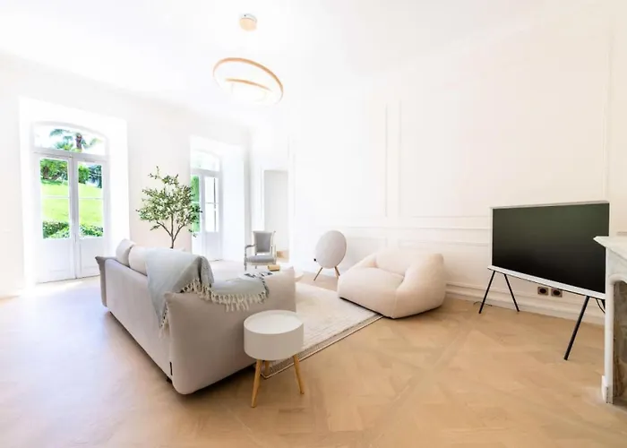 4p Bourgeois Rez-de-jardin, Proche Croisette & Plages - 4p Bourgeois Rez-de-jardin, Proche Croisette & Plages Mae-3243 *