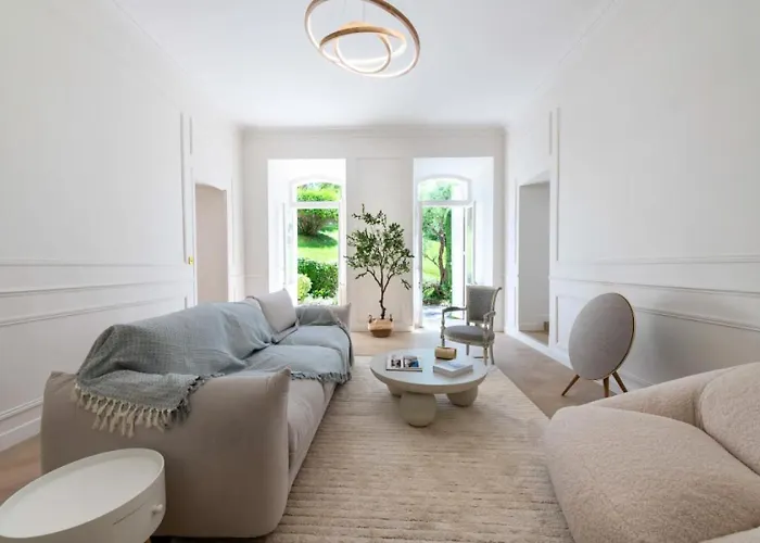 Апартаменты 4p Bourgeois Rez-de-jardin, Proche Croisette & Plages - 4p Bourgeois Rez-de-jardin, Proche Croisette & Plages Mae-3243