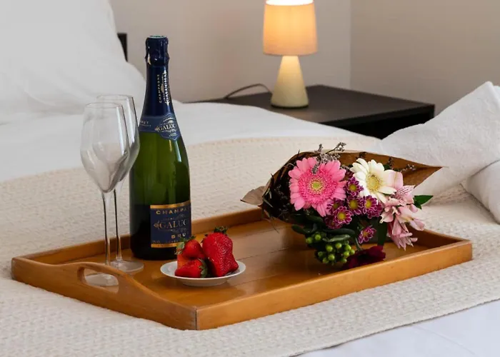 Апартаменты 4p Bourgeois Rez-de-jardin, Proche Croisette & Plages - 4p Bourgeois Rez-de-jardin, Proche Croisette & Plages Mae-3243