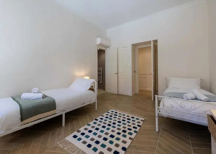 4p Bourgeois Rez-de-jardin, Proche Croisette & Plages - 4p Bourgeois Rez-de-jardin, Proche Croisette & Plages Mae-3243 *