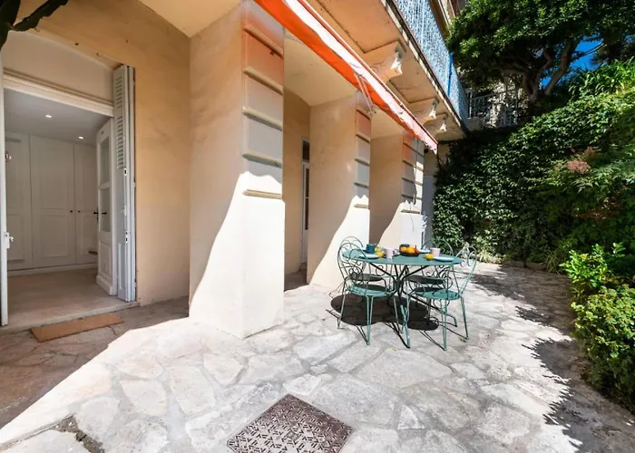 4p Bourgeois Rez-de-jardin, Proche Croisette & Plages - 4p Bourgeois Rez-de-jardin, Proche Croisette & Plages Mae-3243 Апартаменты *